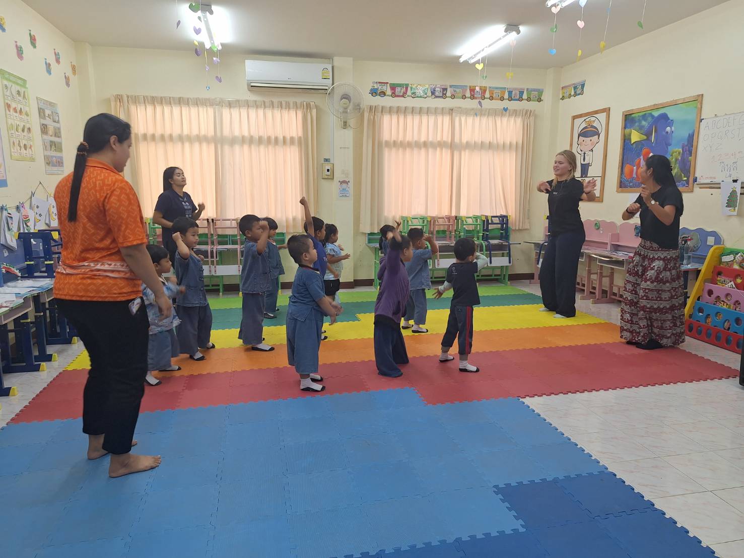 【タイ-チェンマイ】チャイルドケアプログラム業務内容画像