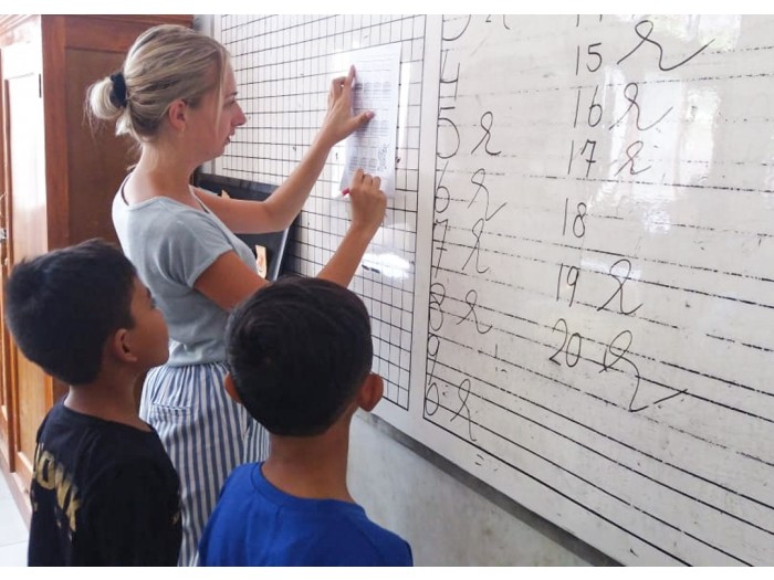 【インドネシア – ロビナ】教育プログラム