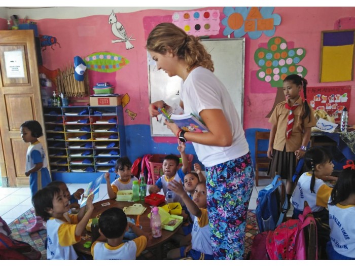 【インドネシア – ロビナ】チャイルドケアプログラム