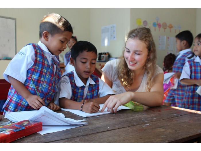 【インドネシア – ロビナ】チャイルドケアプログラム