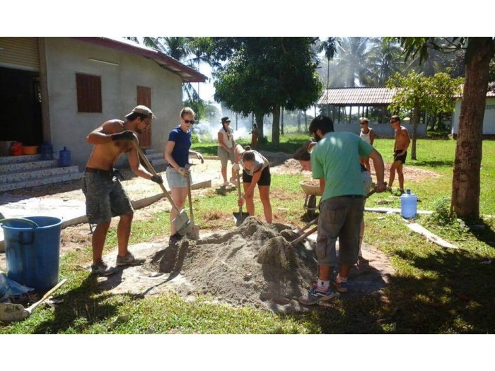 【ラオス】建設と改修