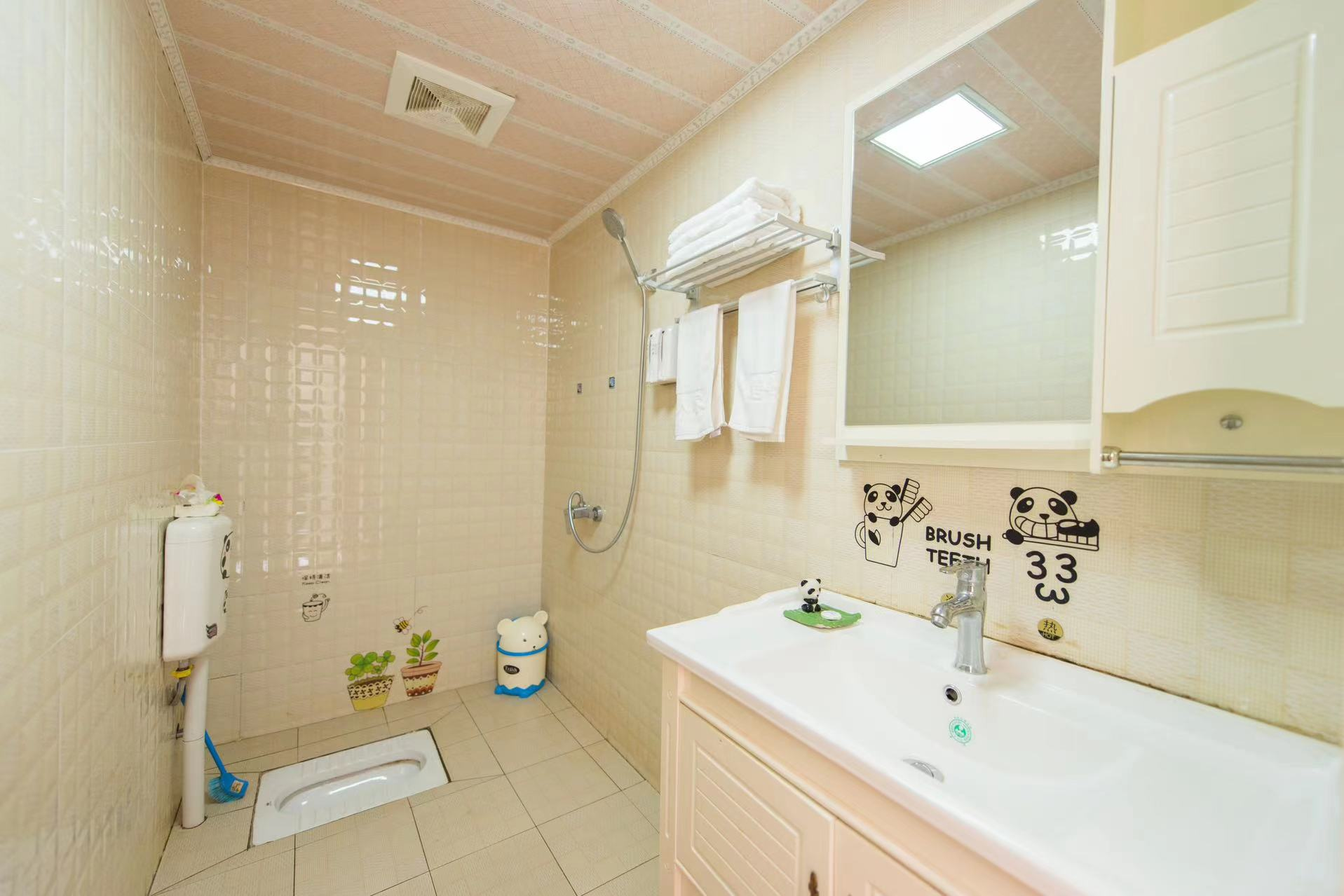 【中国】パンダ保護プロジェクト宿泊先画像