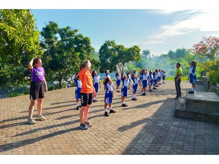 【インドネシア – ロビナ】スポーツコーチング