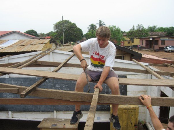 【ガーナ】建築と改修プログラム